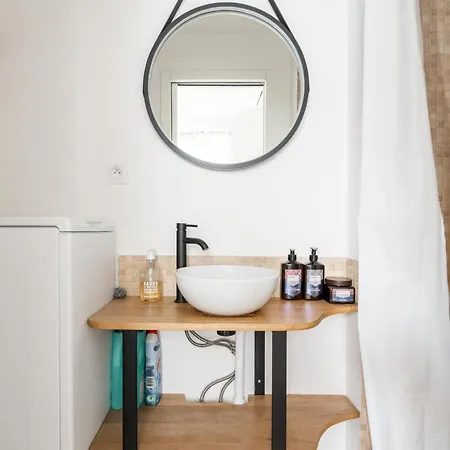 A Cosy Near Trocadero Apartman *
