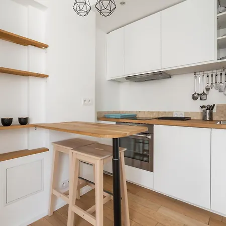 A Cosy Near Trocadero